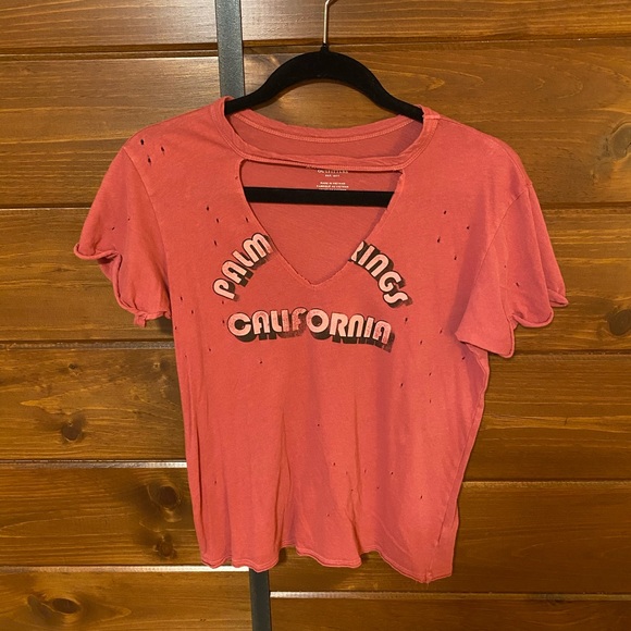 American Eagle Outfitters Tops - American Eagle distressed t-shirt